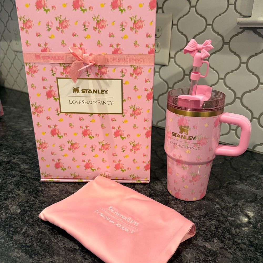Stanley LoveShackFancy 20 oz